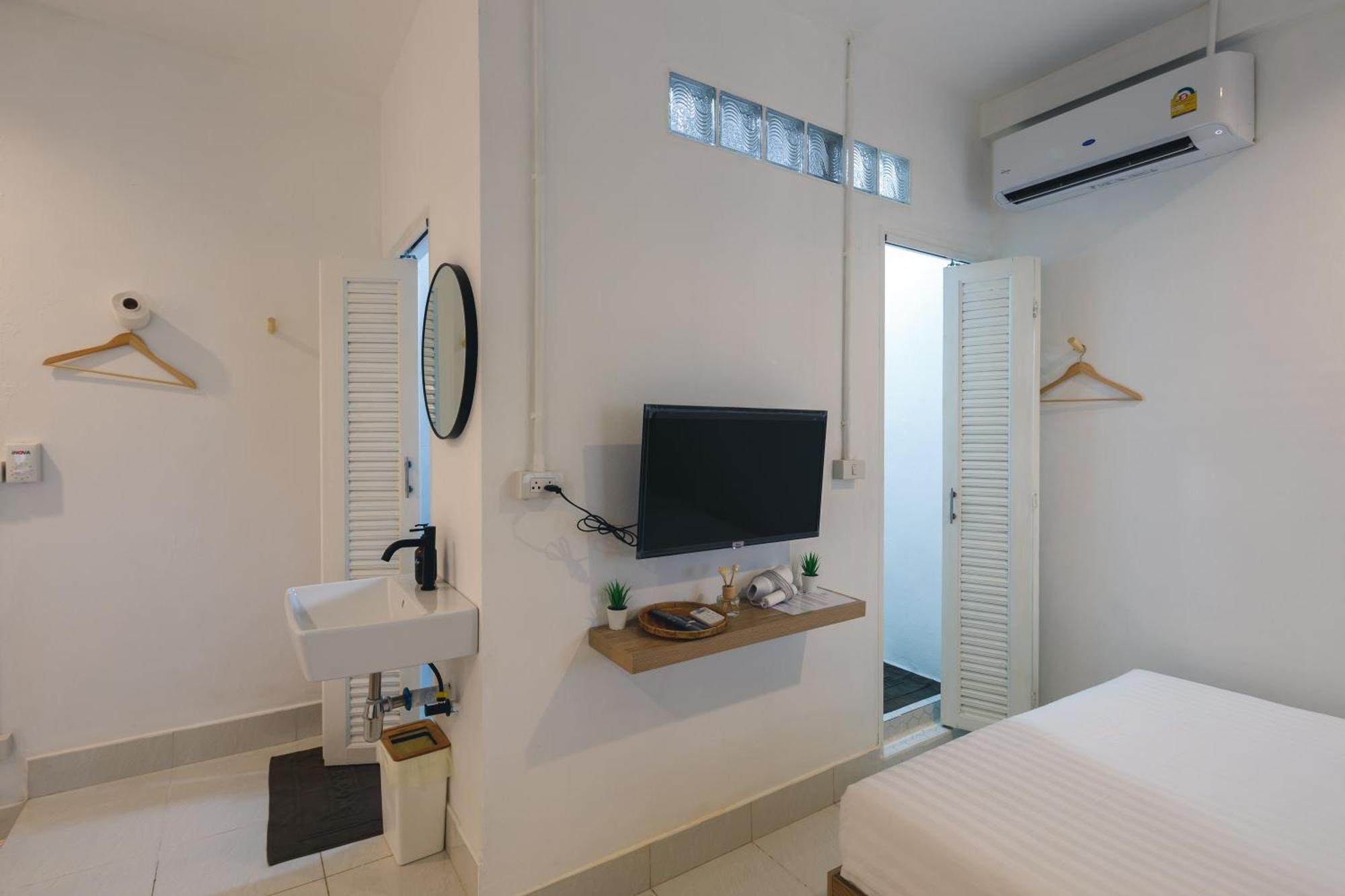 Yindee Travellers Lodge Нан Екстер'єр фото