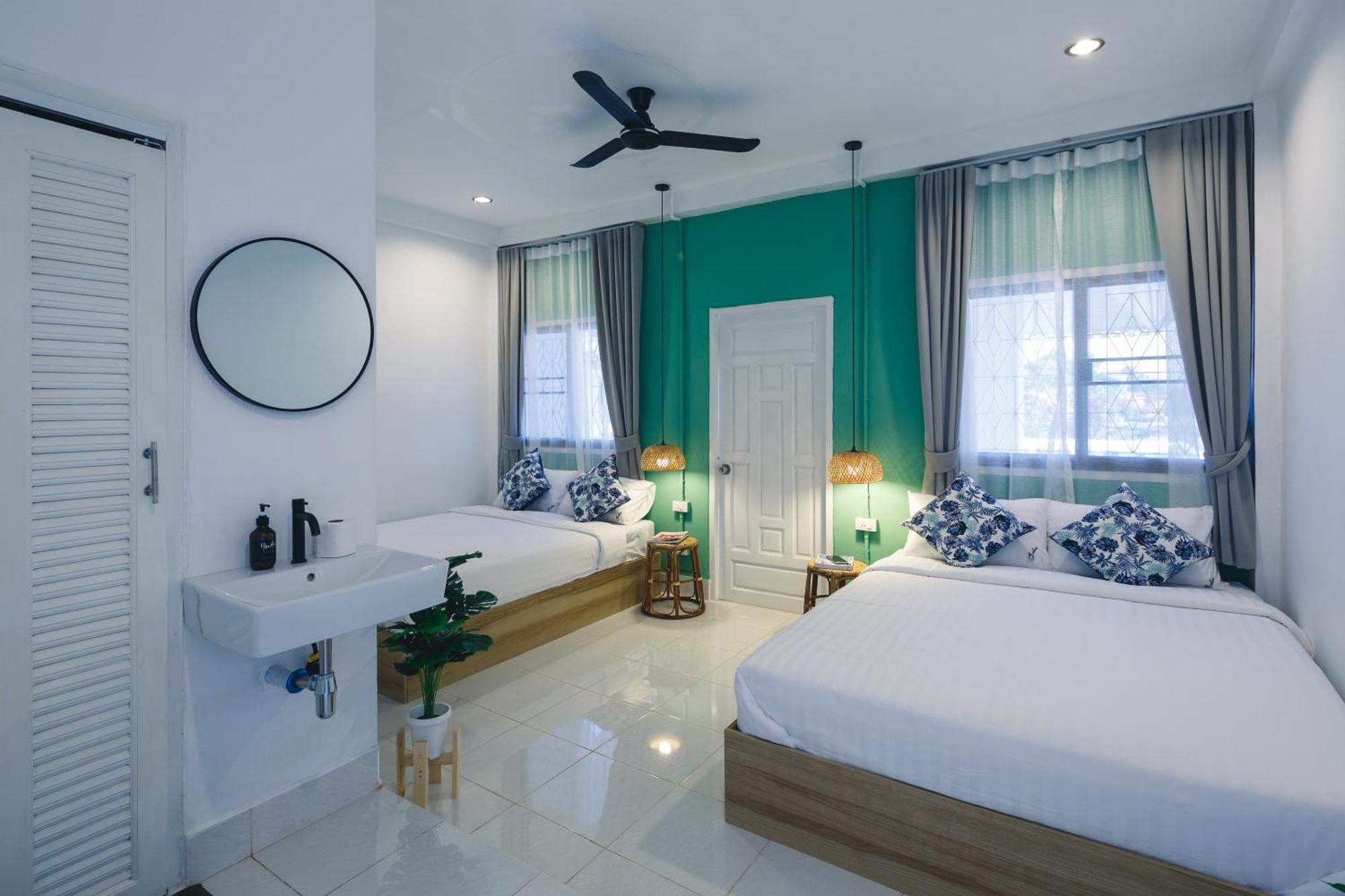 Yindee Travellers Lodge Нан Екстер'єр фото