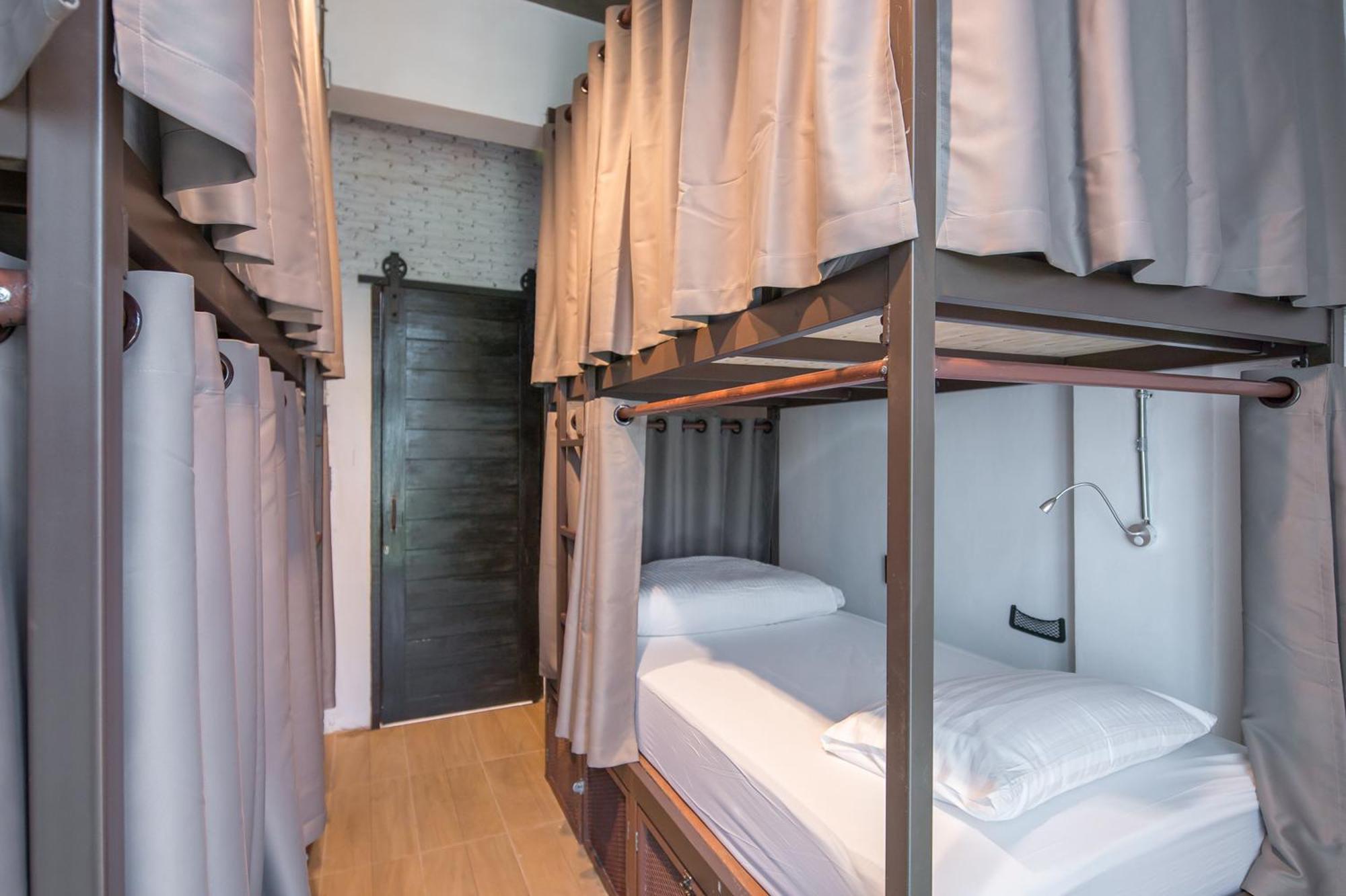 Yindee Travellers Lodge Нан Екстер'єр фото