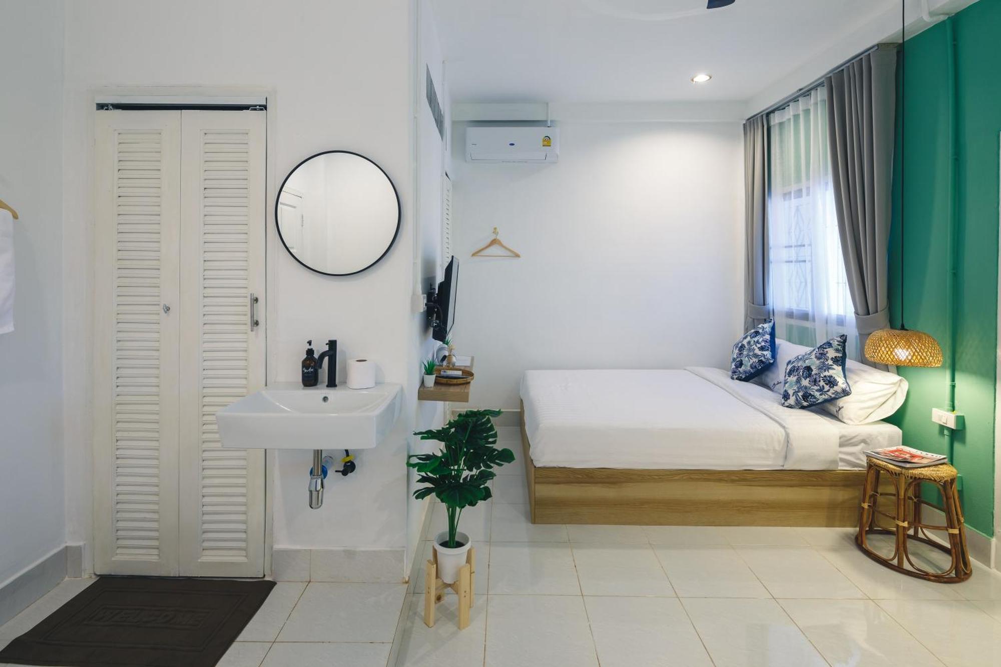 Yindee Travellers Lodge Нан Екстер'єр фото